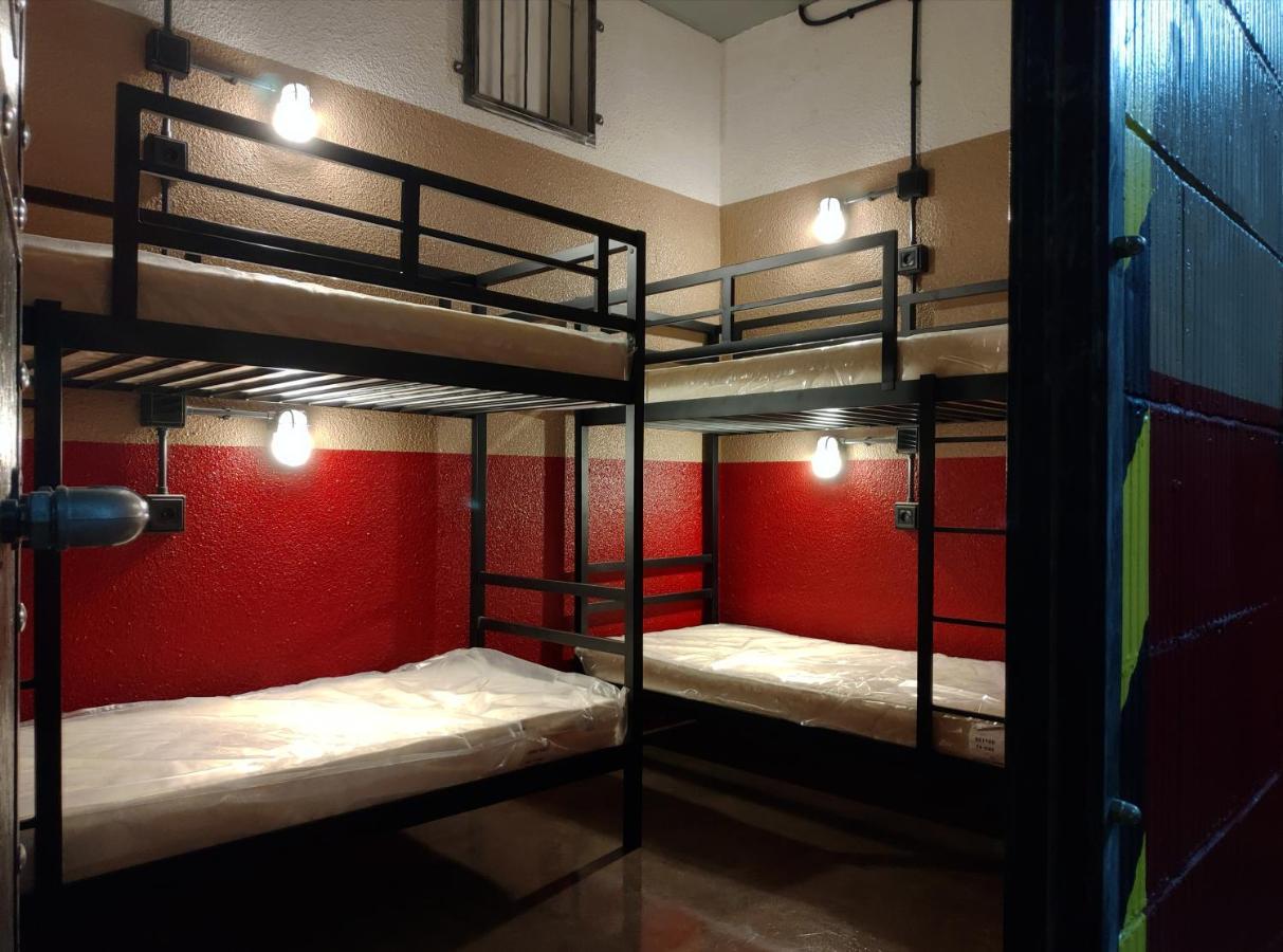 Hostel Prison Київ Екстер'єр фото