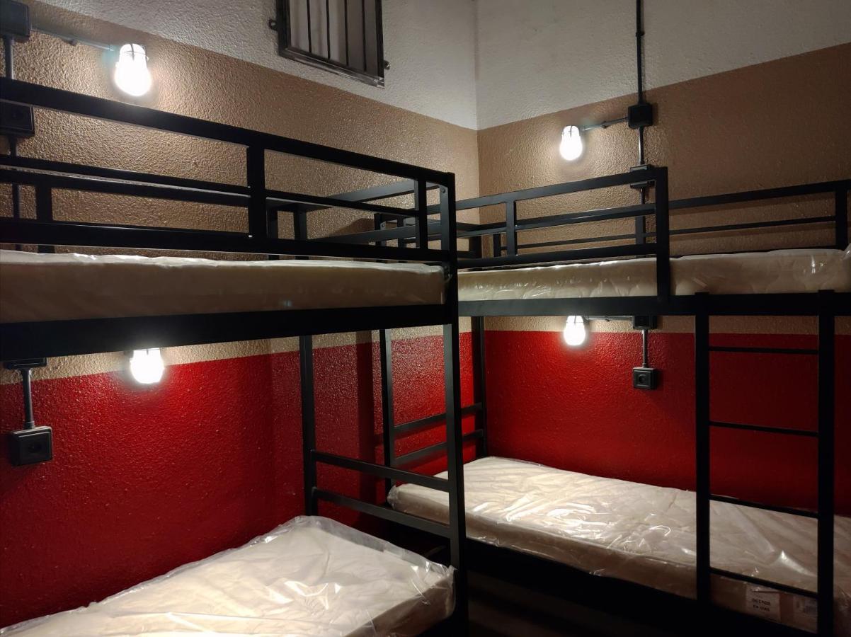 Hostel Prison Київ Екстер'єр фото