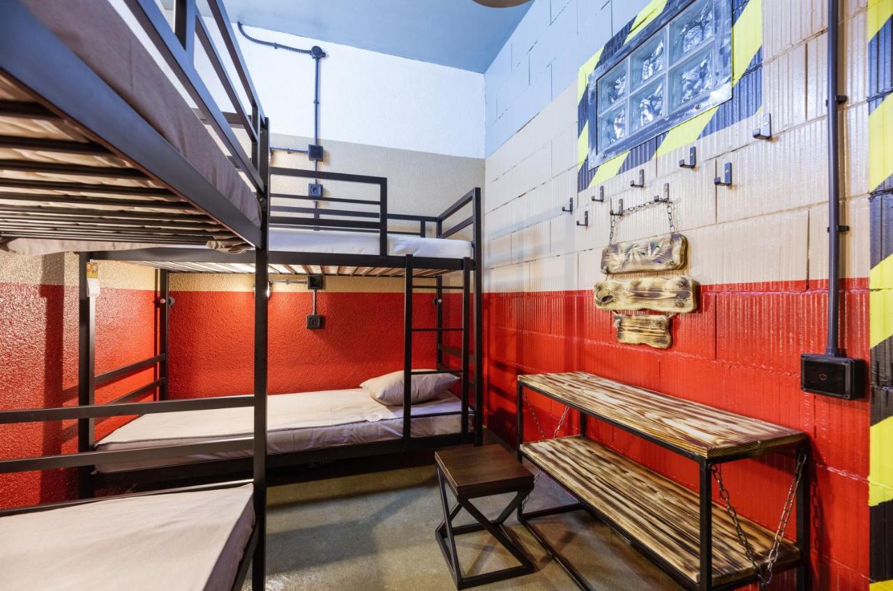 Hostel Prison Київ Екстер'єр фото